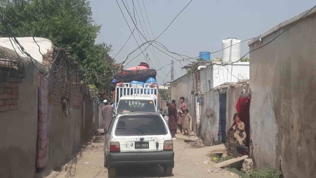 په خیبر پښتونخوا کې د افغان کډوالو ستنول چټک شوي