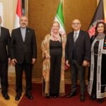 زبانی فراتر از مرزها